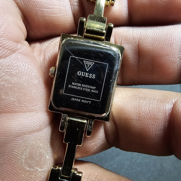 Guess Ladies Quartz Cocktail Watch Gold Tone Crystal Accents White Dial Working - Picture 5 of 8